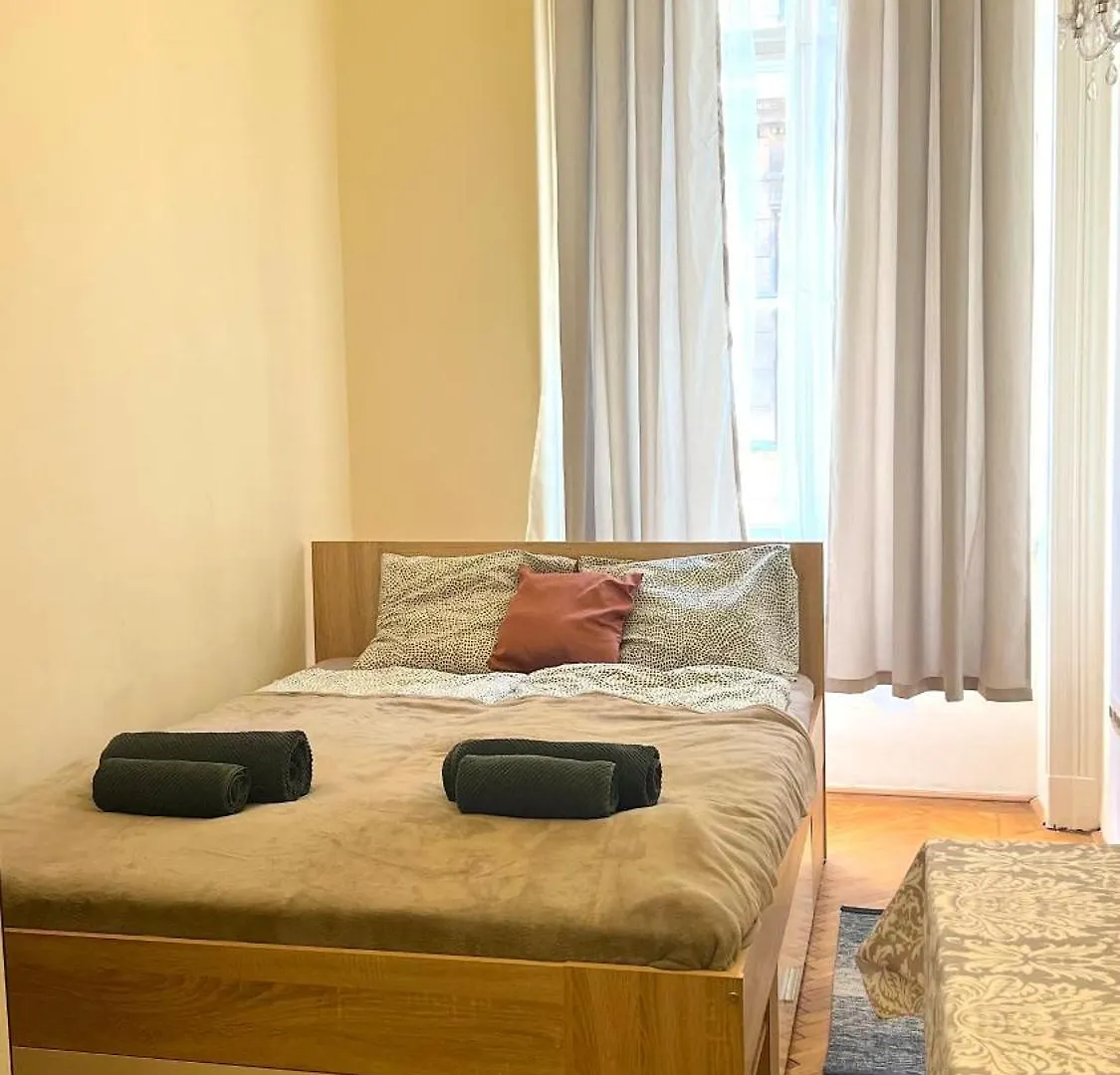 Guesthouse In Ferenciek Square Budapest Magyarország