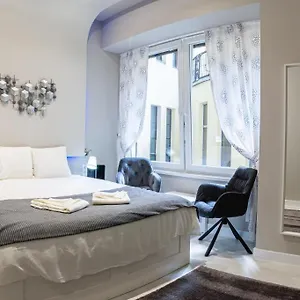 Apartment The Royals Downtown, Budapest