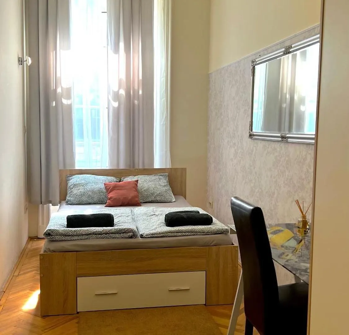 Guesthouse In Ferenciek Square Budapest